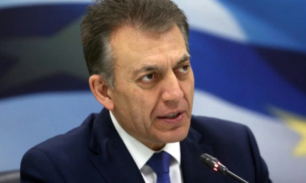 Βρούτσης: Θα δοθεί έκτακτο επίδομα στους ελεύθερους επαγγελματίες